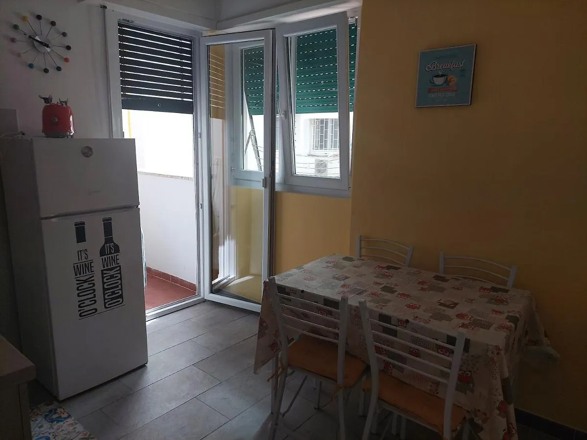 Nicolhome Roma 0*,  Italia